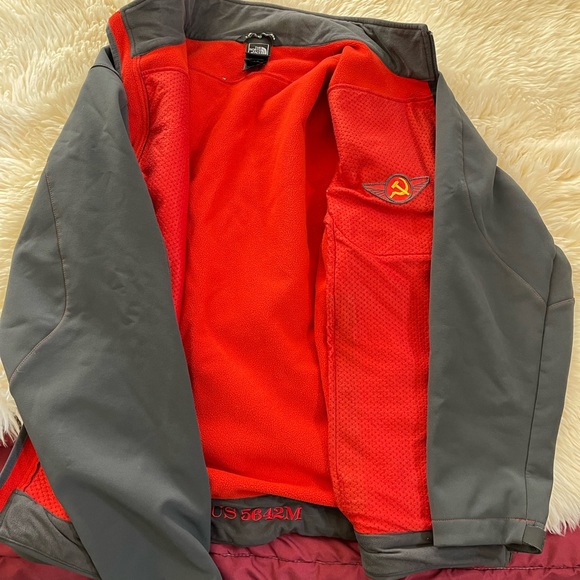 The North Face softshell jacket - 7 summits project 2006 - Picture 6 of 7